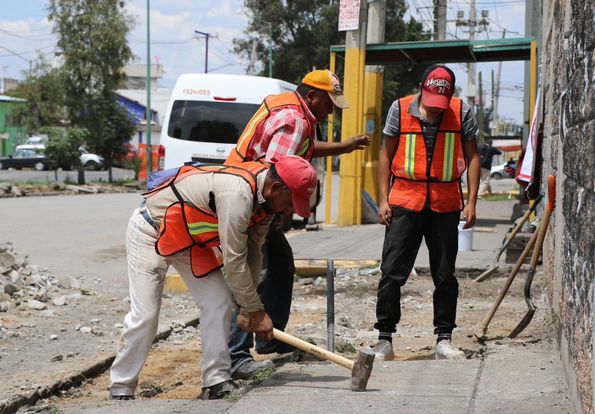 Inician los trabajos de pavimentación asfáltica en la Avenida Siervo de la Nación