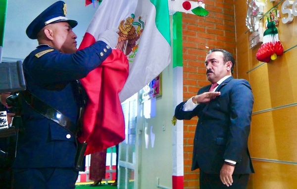 Con show de drones música y diversión familiar edil Armando García Méndez conmemora el 214 aniversario del Grito de Independencia y promueve celebración ecológica